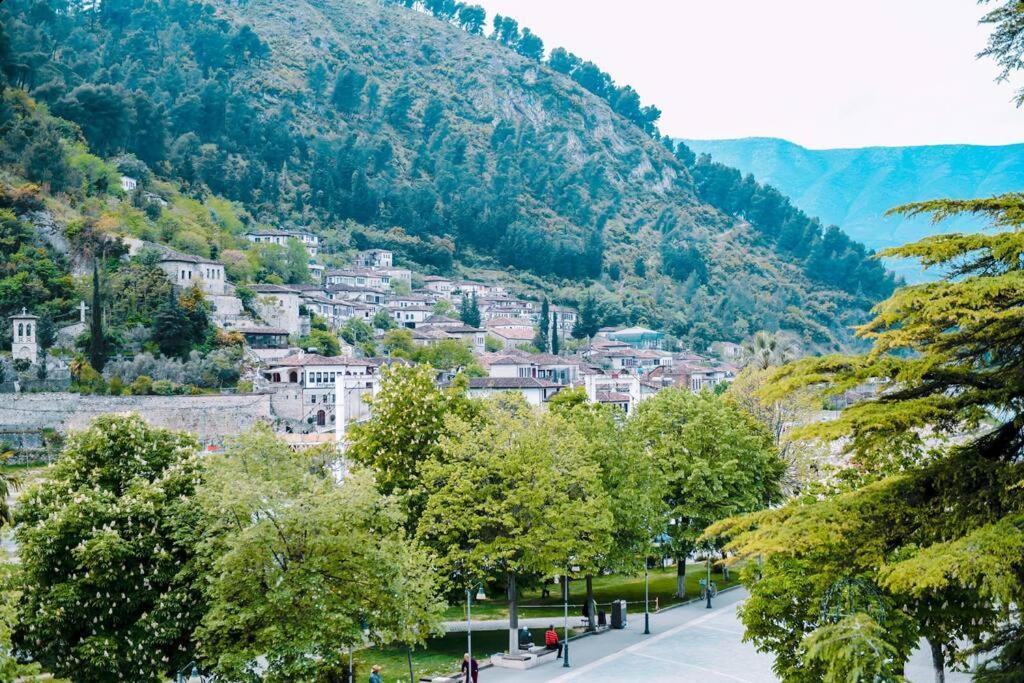 Magda Studio In Berat Center Kültér fotó